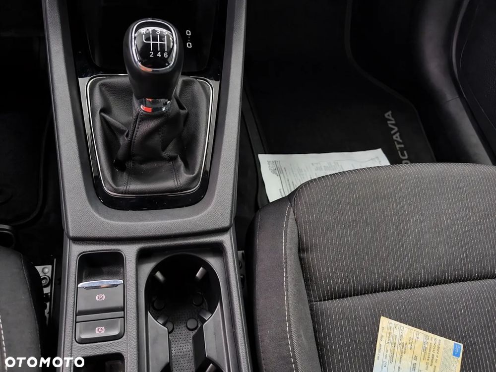 Skoda Octavia 2.0 TDI Ambition - 11