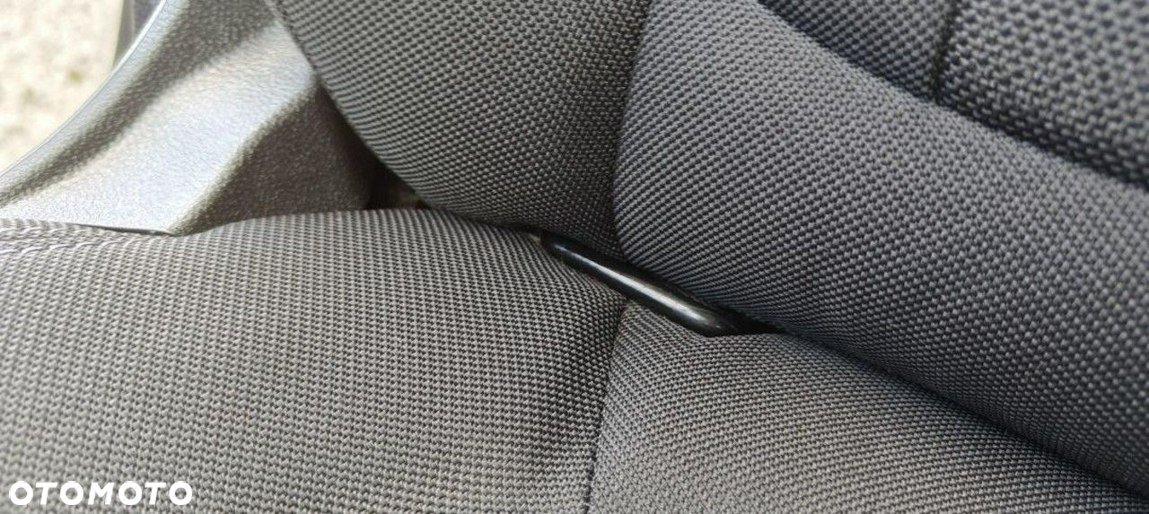 BMW Seria 2 - 33