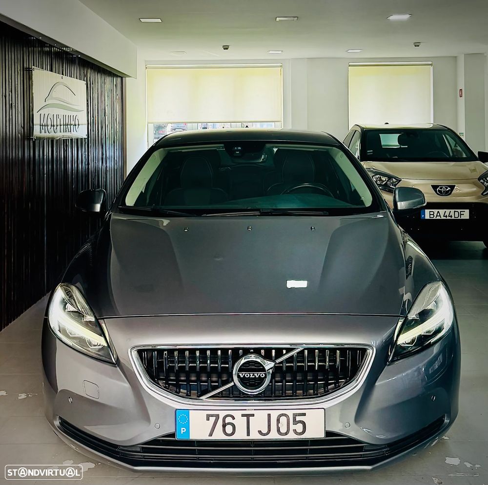 Volvo V40 2.0 D2 Momentum Geartronic - 6