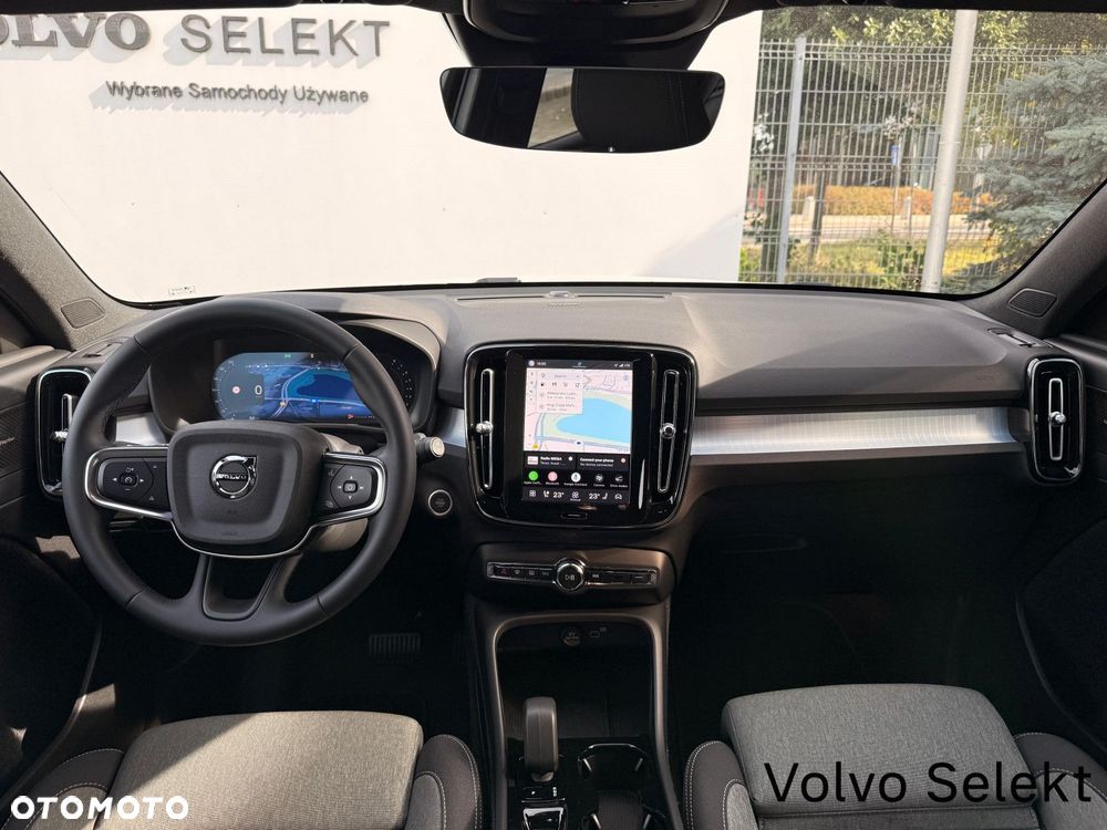 Volvo XC 40 - 25
