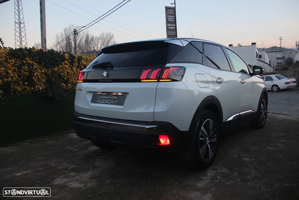 Peugeot 3008 PureTech 130 Stop & Start GPF EAT8 Allure - 4