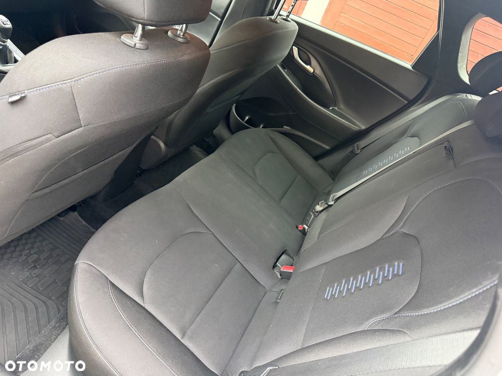 Hyundai i30 1.4 T-GDI GO Plus - 19