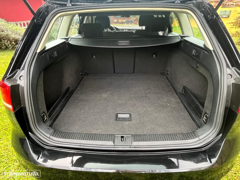 VW Passat Variant 2.0 TDi Confortline - 16