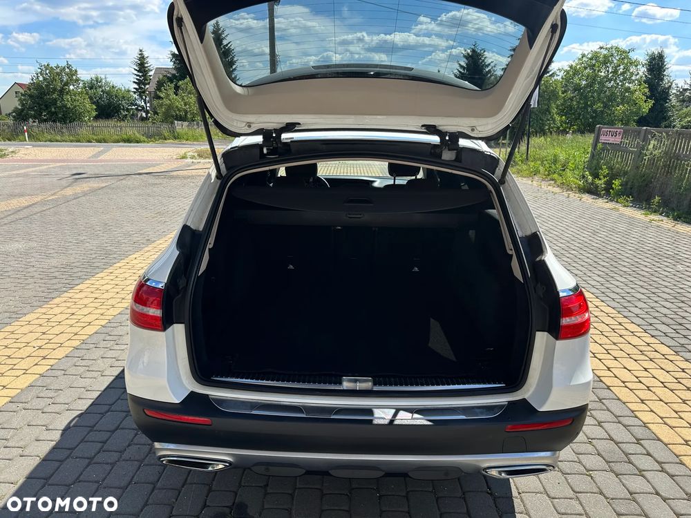 Mercedes-Benz Klasa E 220 d 4-Matic All-Terrain - 20
