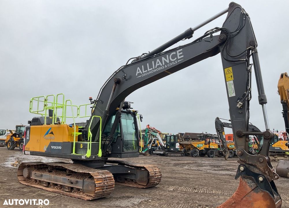 Volvo EC200EL Excavator - 5