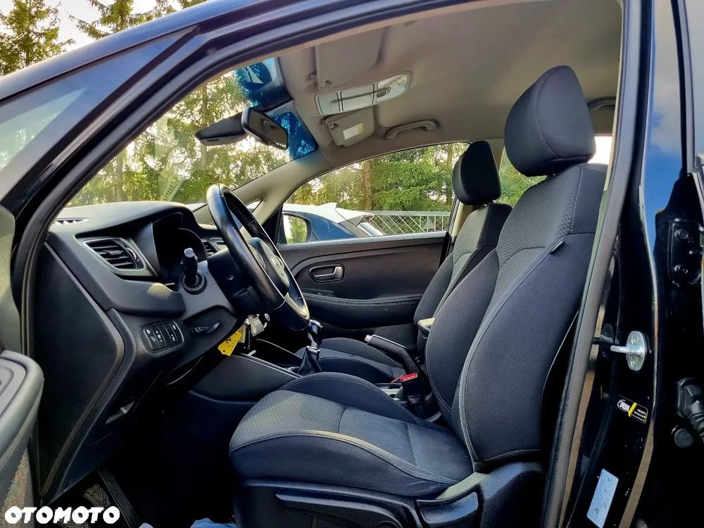 Kia Carens 1.7 CRDi L 7os - 10
