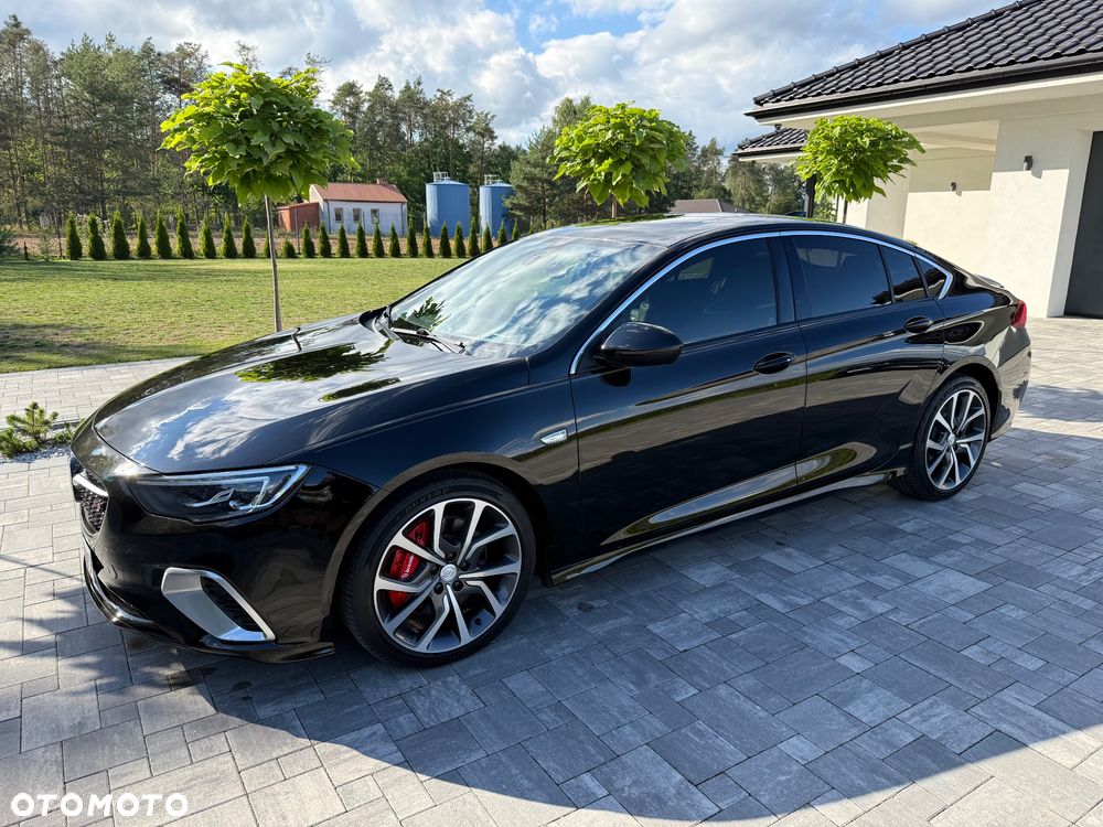 Buick Regal - 1