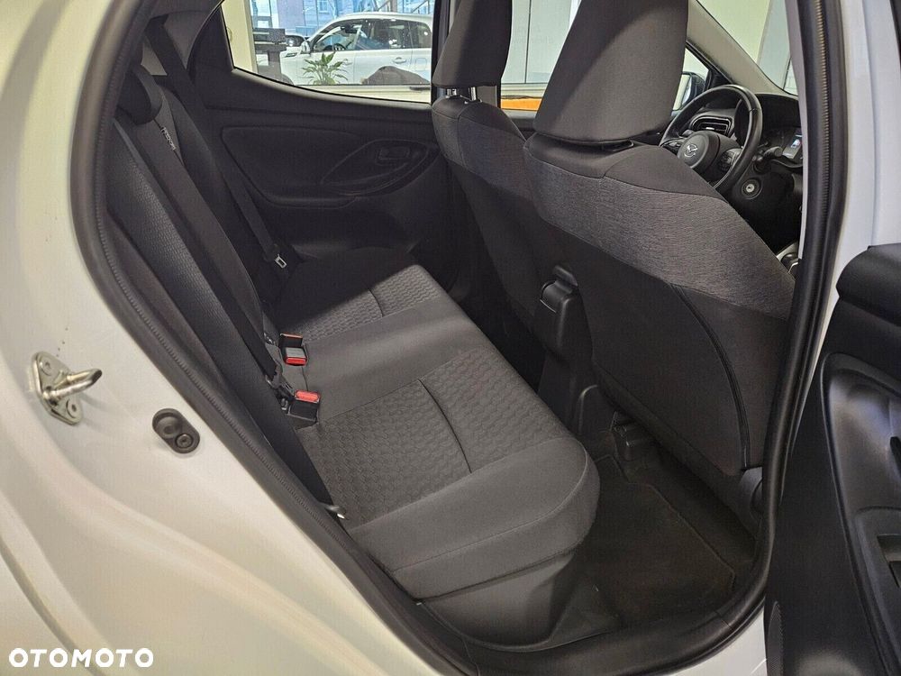Mazda 2 - 10