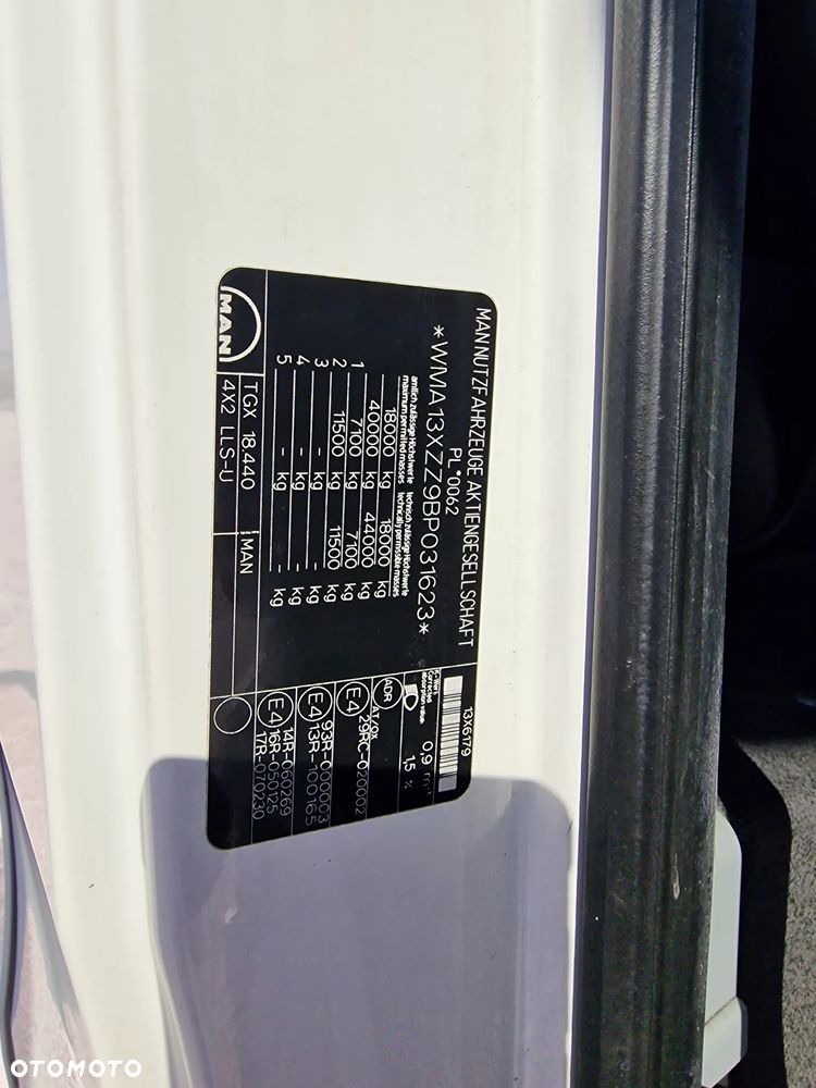 MAN TGX 18.440 EURO 5 - MEGA - MANUAL - ZADBANY - 11