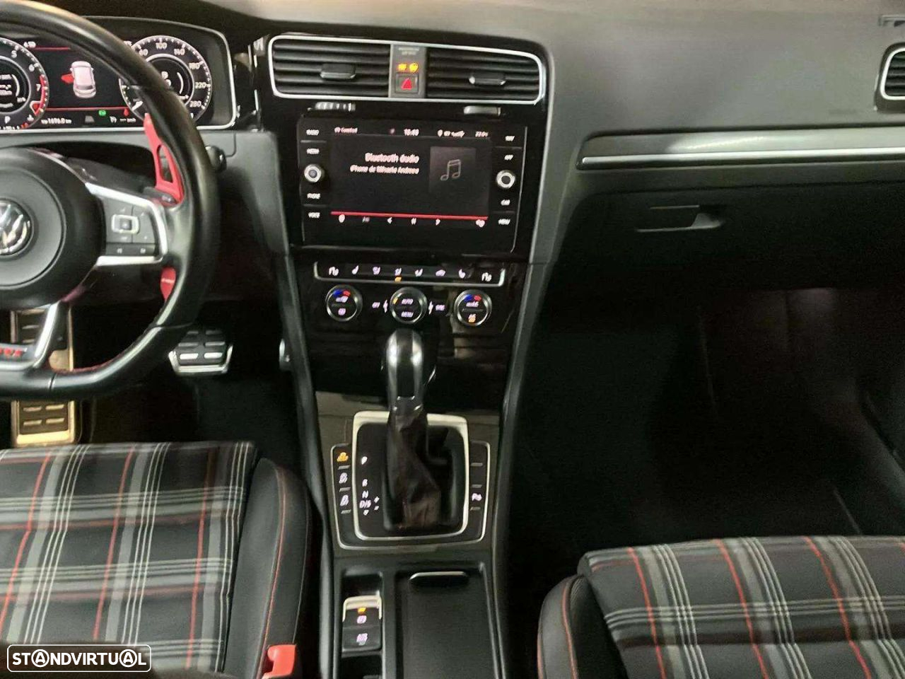 VW Golf 2.0 TSI GTI DSG Performance - 12