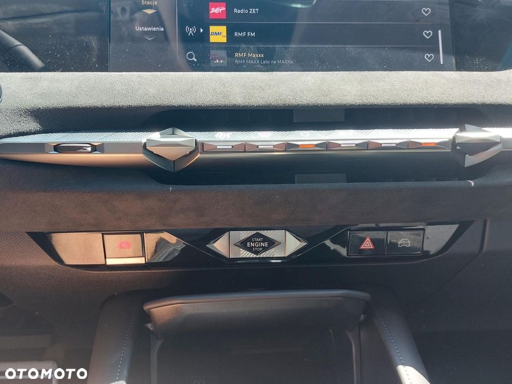 DS Automobiles DS 4 1.2 mHEV Étoile Alcantara eDCS6 - 26