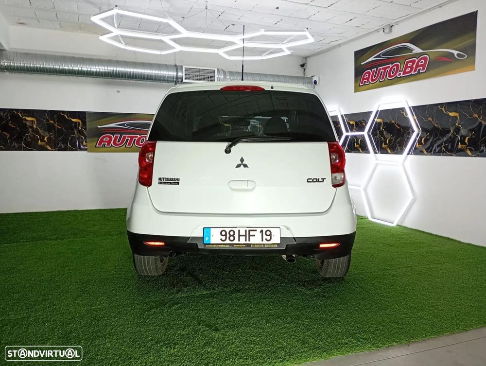 Mitsubishi Colt - 24