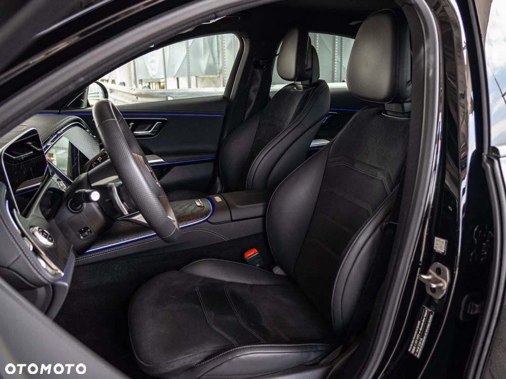 Mercedes-Benz Klasa E 300de 4Matic 9G-TRONIC AMG Line NIGHT Edition - 12