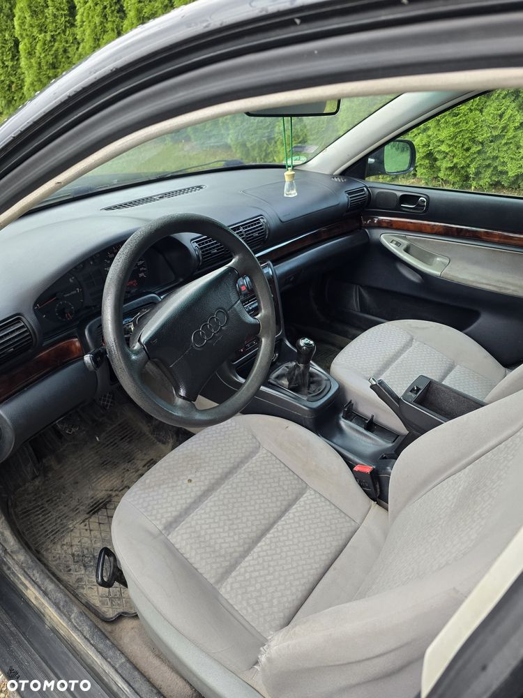 Audi A4 Limousine - 7
