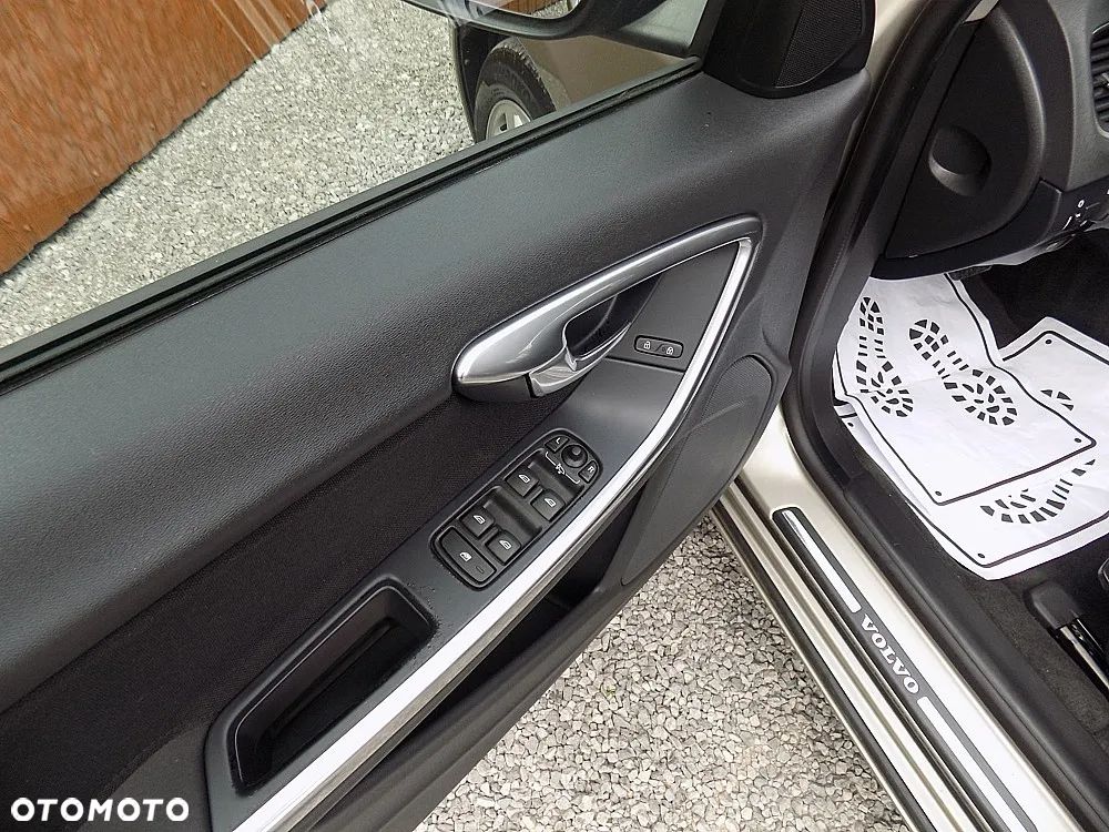 Volvo V60 D2 Kinetic - 9