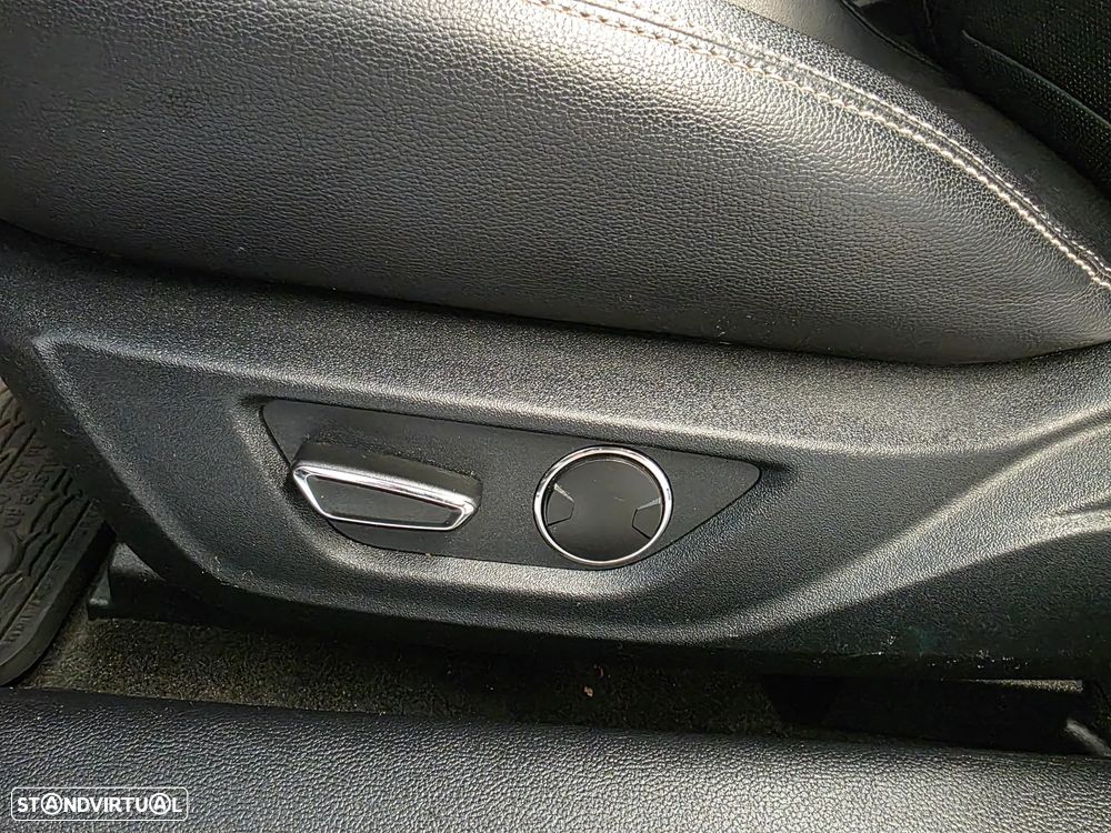 Ford Mustang 2.3i EcoBoost - 14
