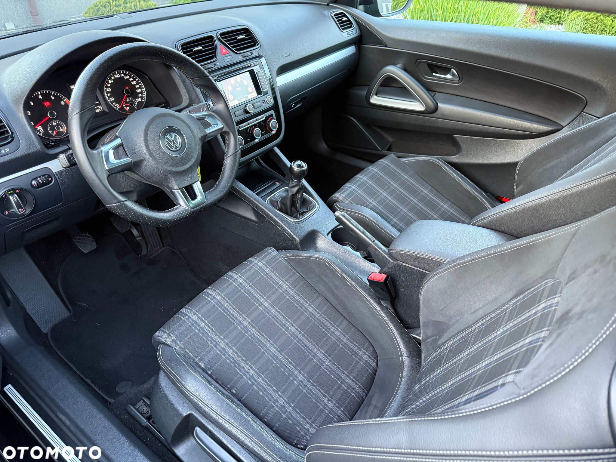 Volkswagen Scirocco 1.4 TSI BlueMotion Technology Edition - 36