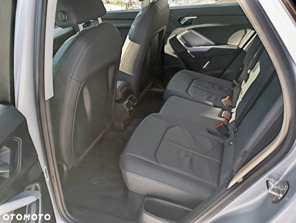 Audi Q3 Sportback - 12