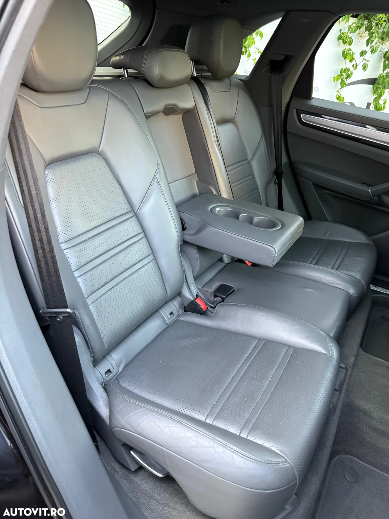 Porsche Cayenne Standard - 10