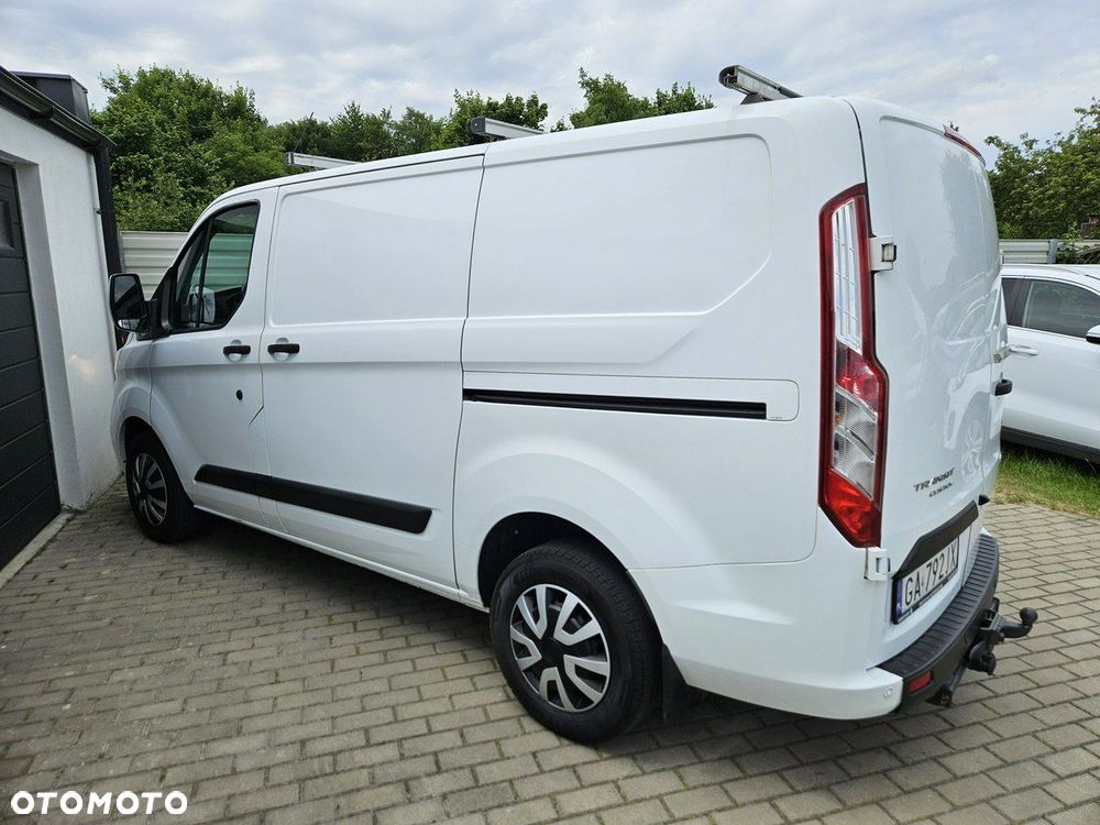 Ford Transit Custom - 13