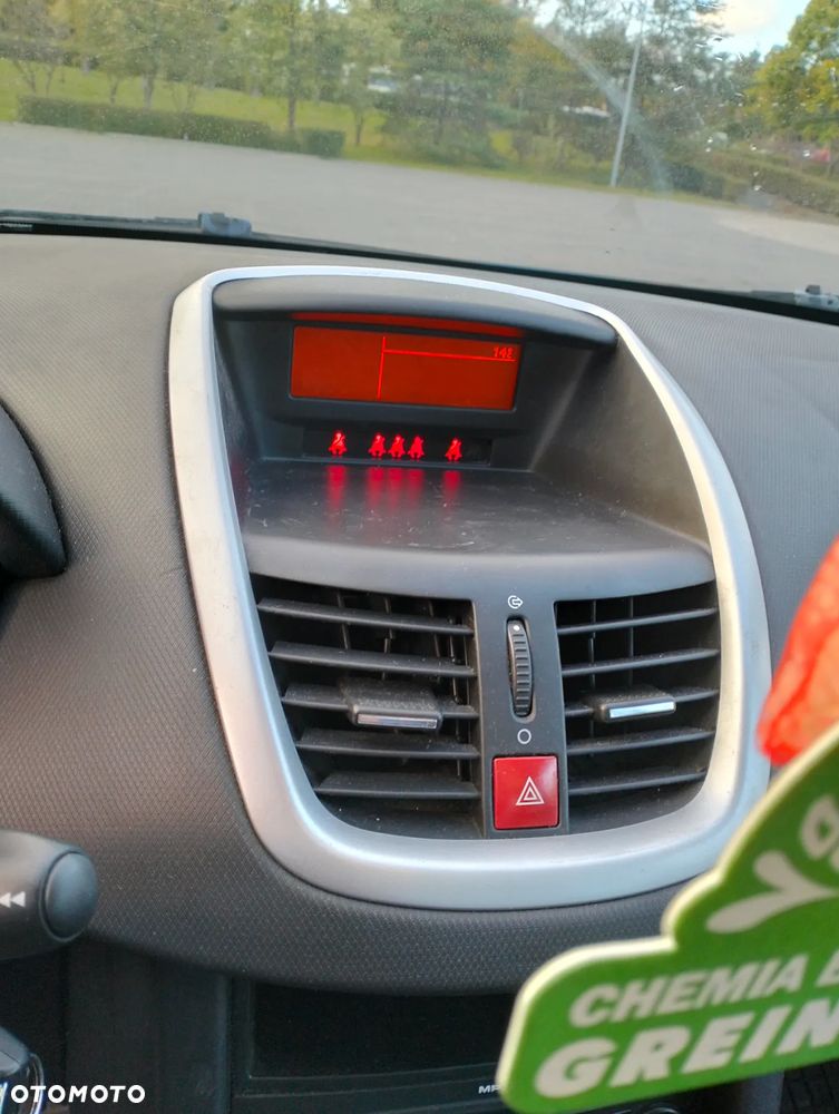 Peugeot 207 - 6