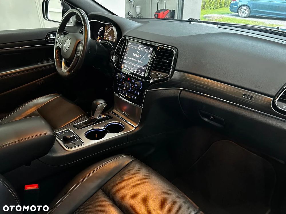 Jeep Grand Cherokee - 8