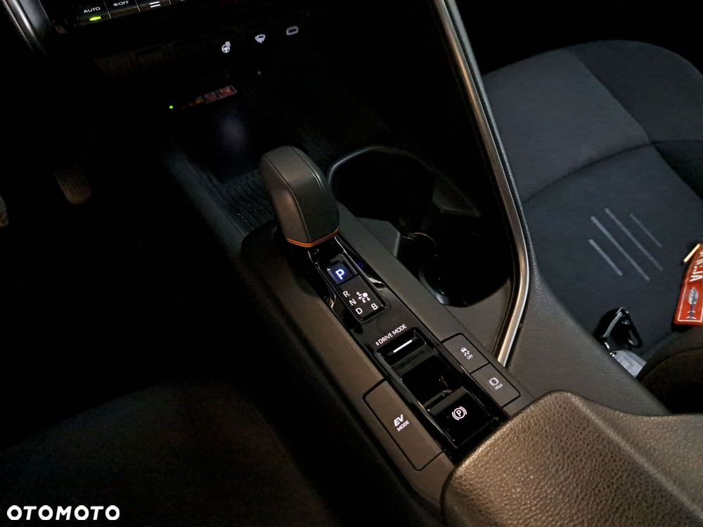 Toyota C-HR - 15