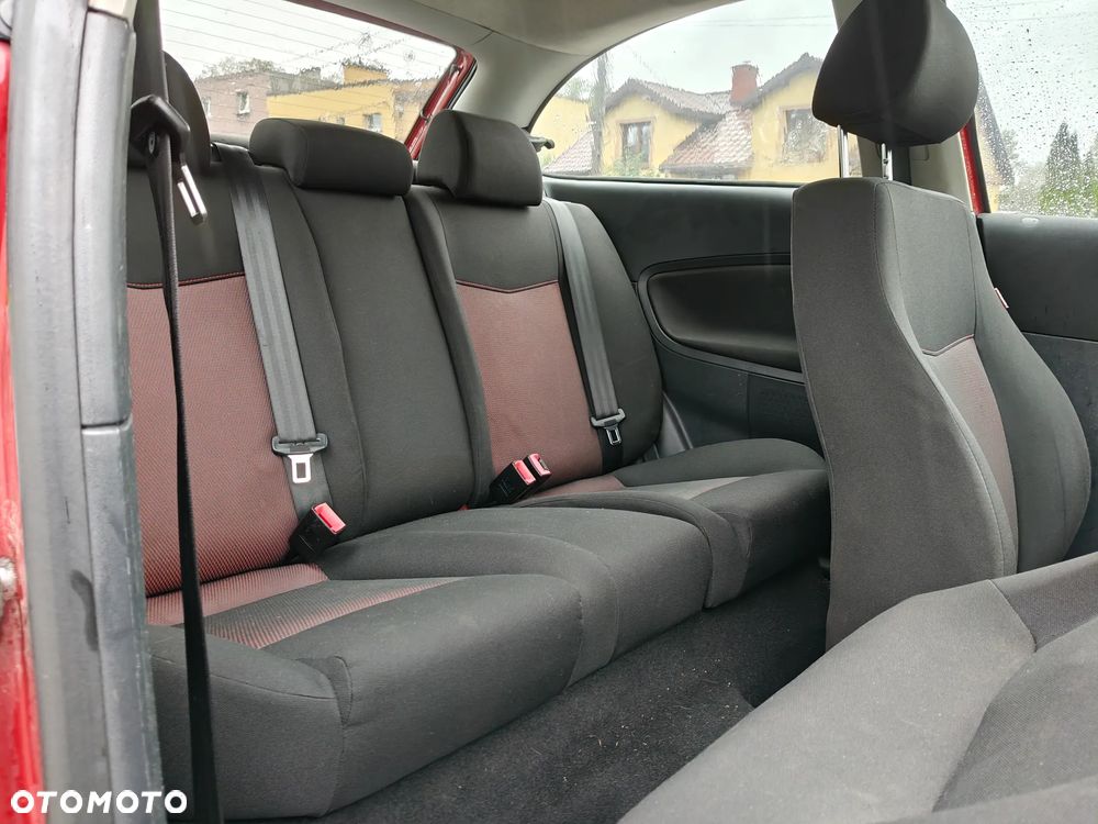 Seat Ibiza 1.6 16V Reference - 23