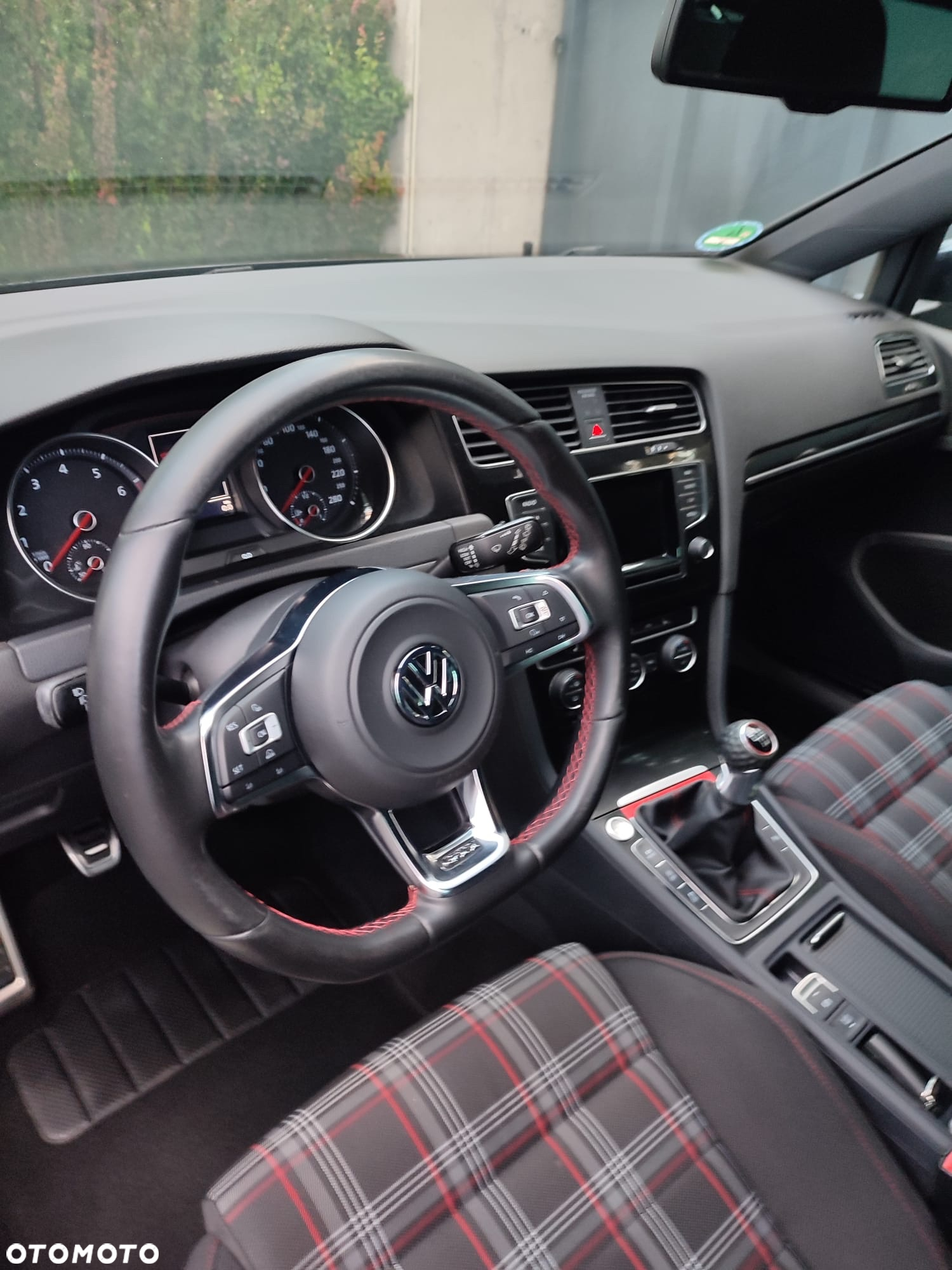 Volkswagen Golf GTI Performance BlueMotion Technology - 16