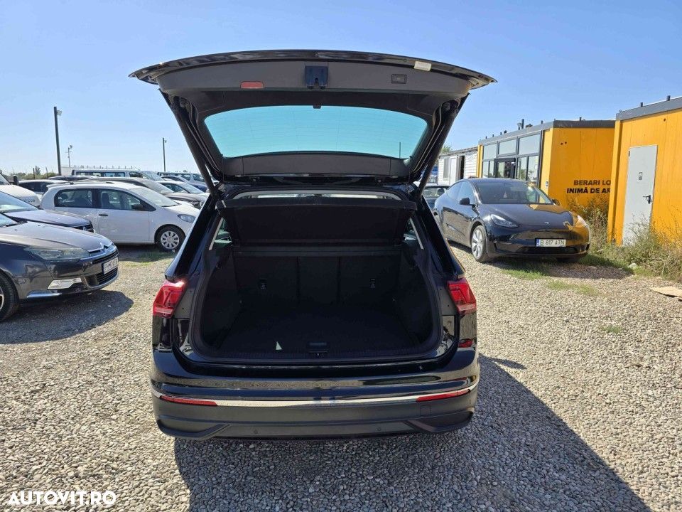 Volkswagen Tiguan - 4