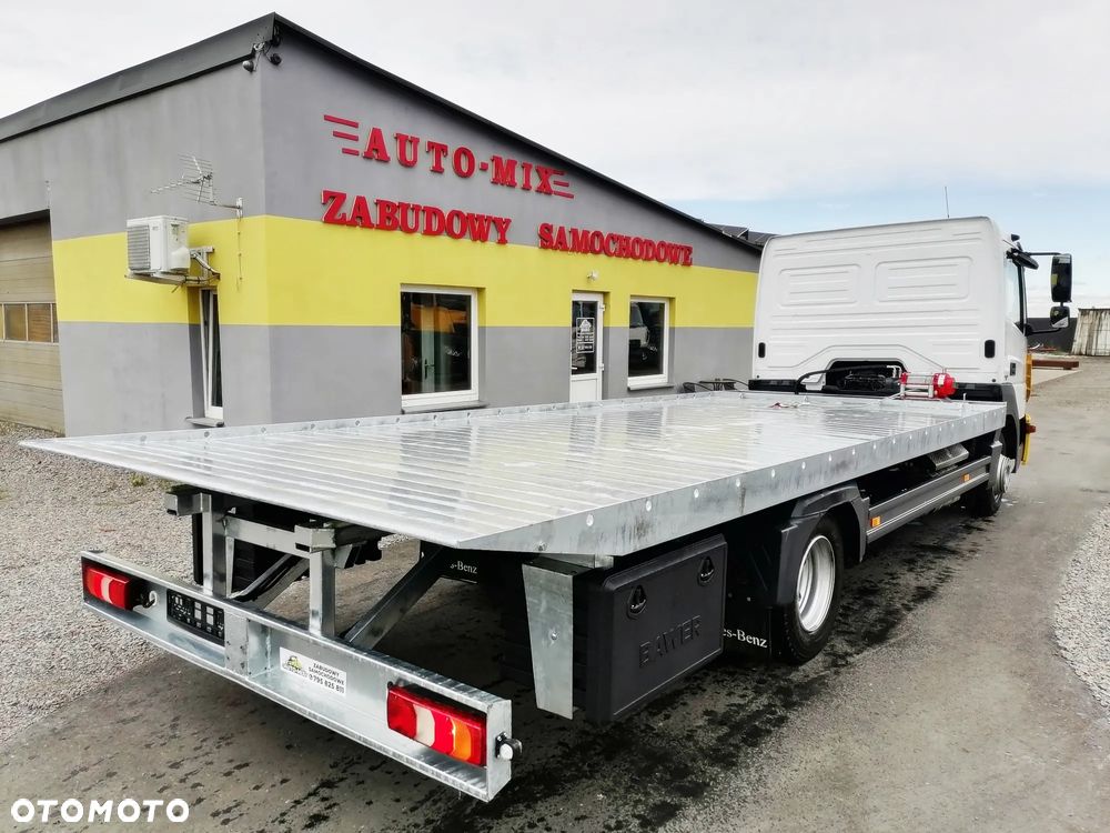 Mercedes-Benz platforma hydrauliczna zabudowa laweta - 12