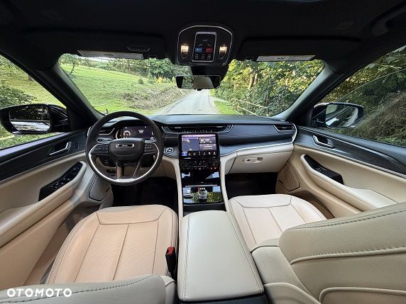 Jeep Grand Cherokee - 14