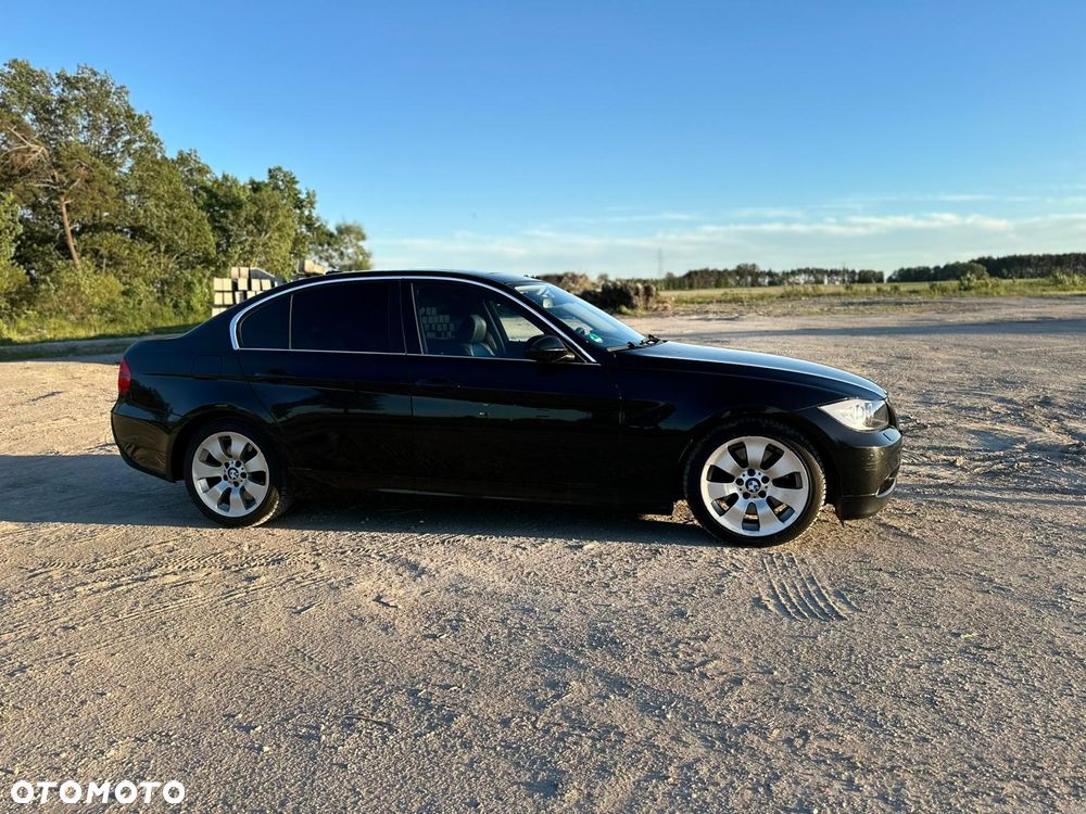 BMW Seria 3 330i - 11
