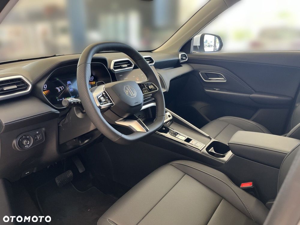 MG ZS Hybrid+ - 11