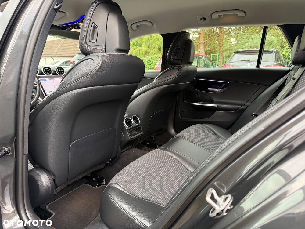 Mercedes-Benz Klasa C 200 d 9G-TRONIC Edition Avantgarde - 25
