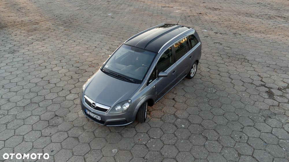 Opel Zafira 1.9 CDTI Cosmo - 4