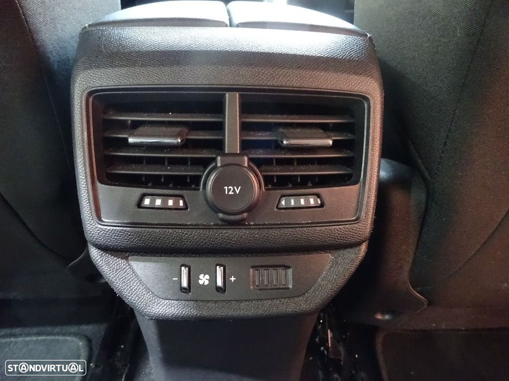 Peugeot 5008 1.2 PureTech Allure Pack EAT8 - 30