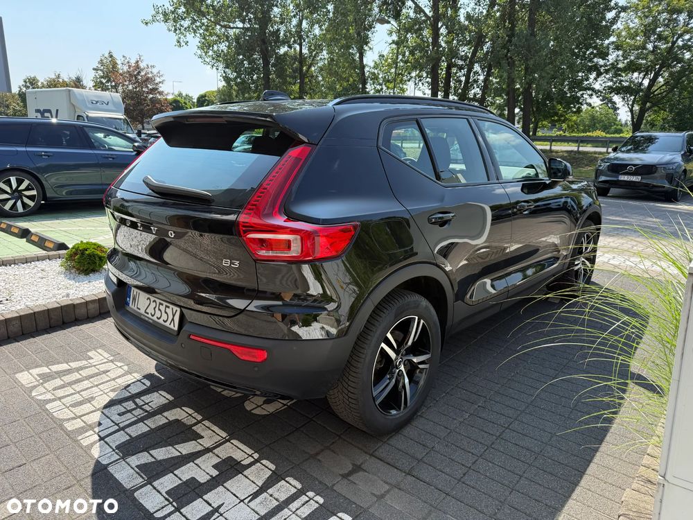 Volvo XC 40 B3 Plus Dark - 31