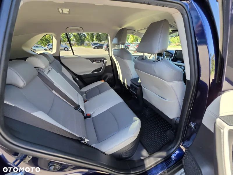 Toyota RAV4 - 18