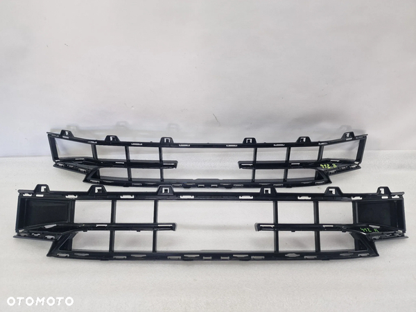 BMW 1 F40 SPORT 19- KRATKA ŚRODKOWA ZDERZAKA PRZEDNIEGO PRZÓD , NR 511117462937 / 17462937 / 211636 / 51117462936 / 7462936 ,  NR AUKCJI KR412