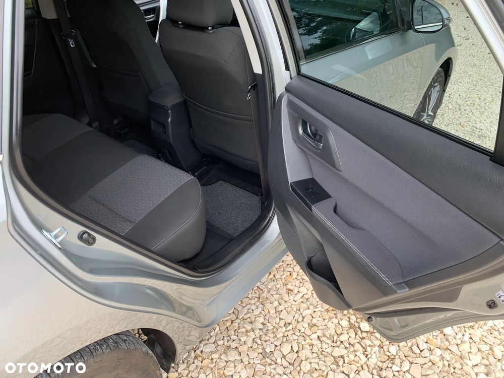 Toyota Auris 1.6 Prestige - 33