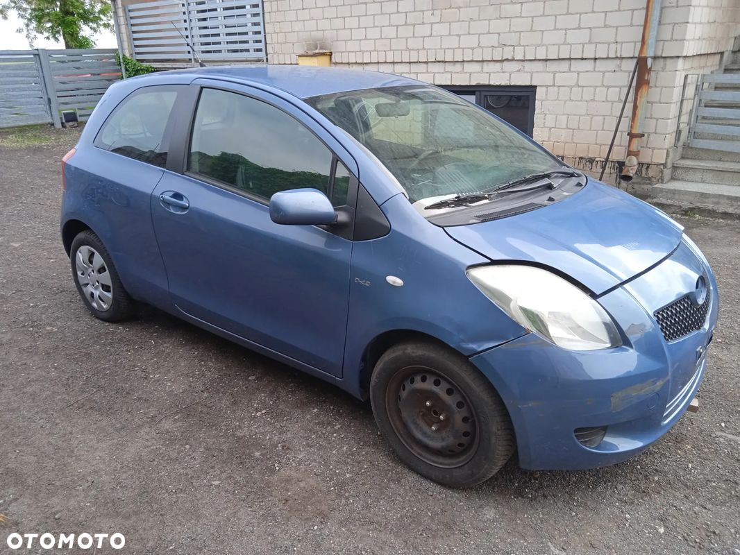 Na części Toyota Yaris II 1.4 D 8T1 Silnik Skrzynia Maska Zderzak Drzwi Klapa Szyba - 3