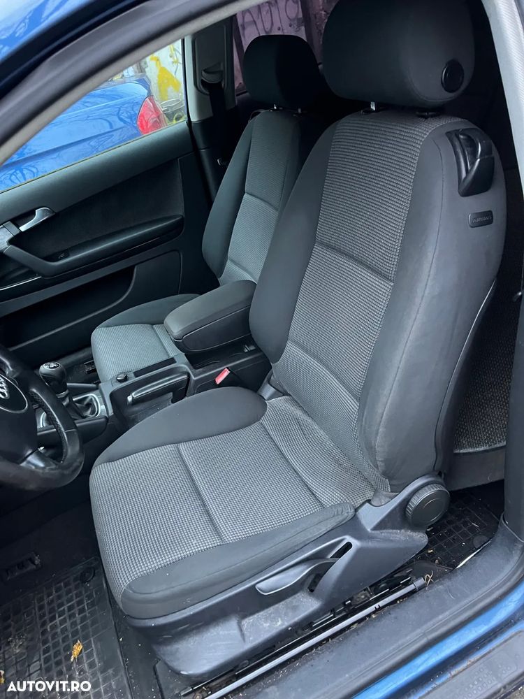 Dezmembrez Audi A3 8P coupe 2005 albastru LZ5C 1,6 benzina 71.000KM BGU 75KW - 11