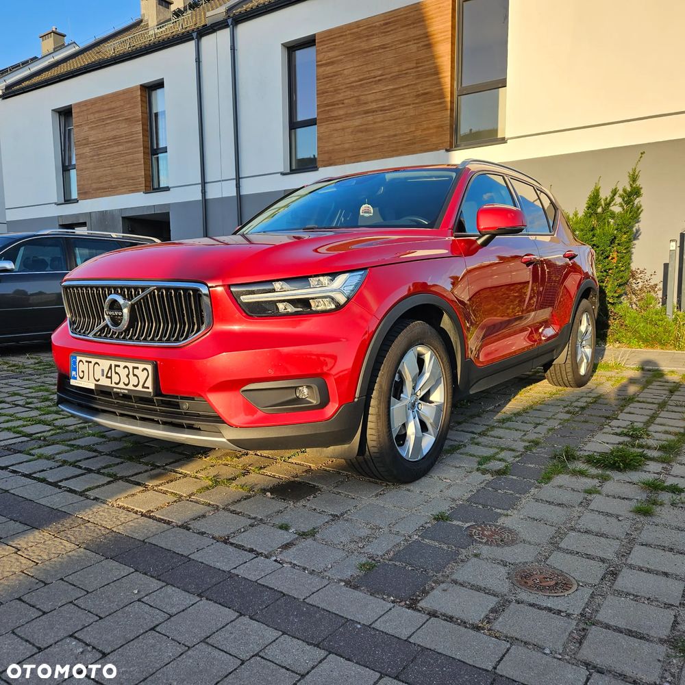 Volvo XC 40 T3 Momentum Pro - 1