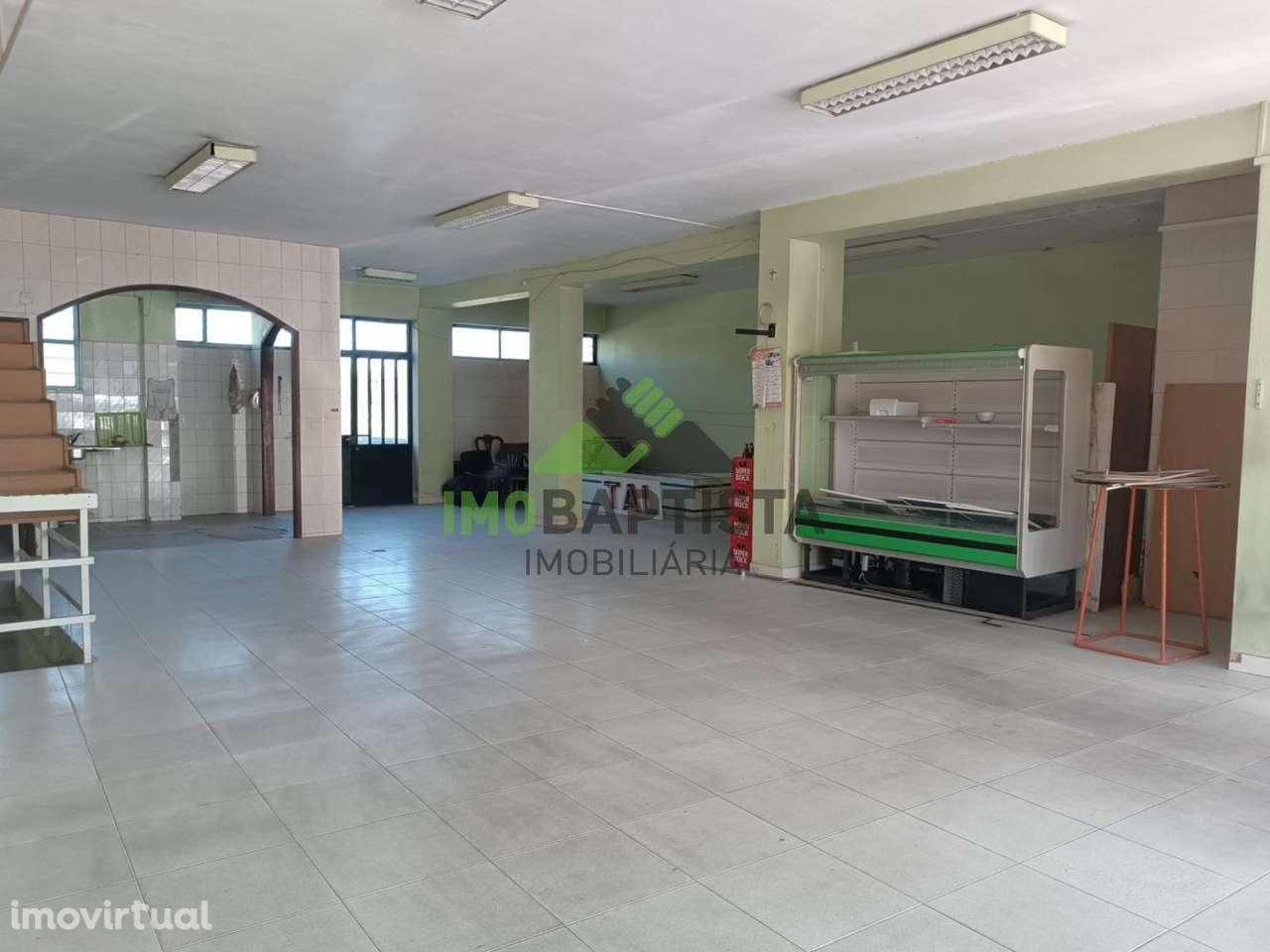 Loja com 2 espaços comerciais em Lourosa - Grande imagem: 3/11