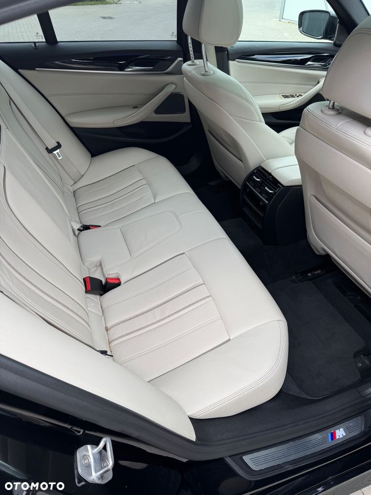 BMW Seria 5 525d - 13