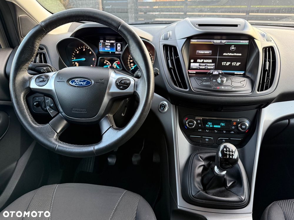 Ford Kuga 2.0 TDCi 2x4 SYNC - 28