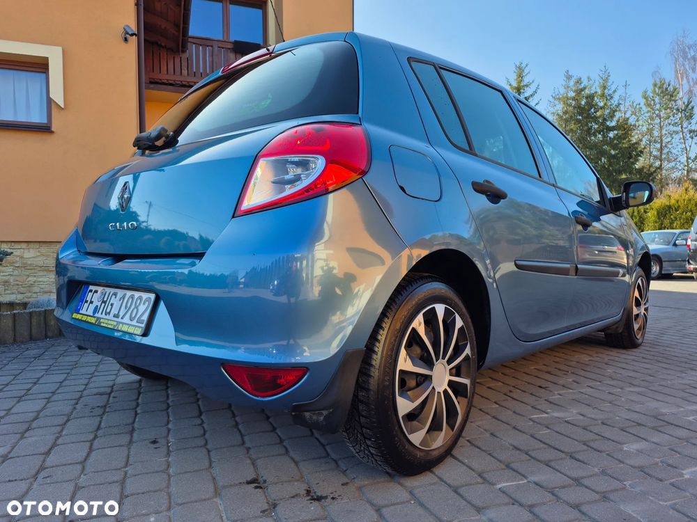 Renault Clio 1.2 16V Alize - 3