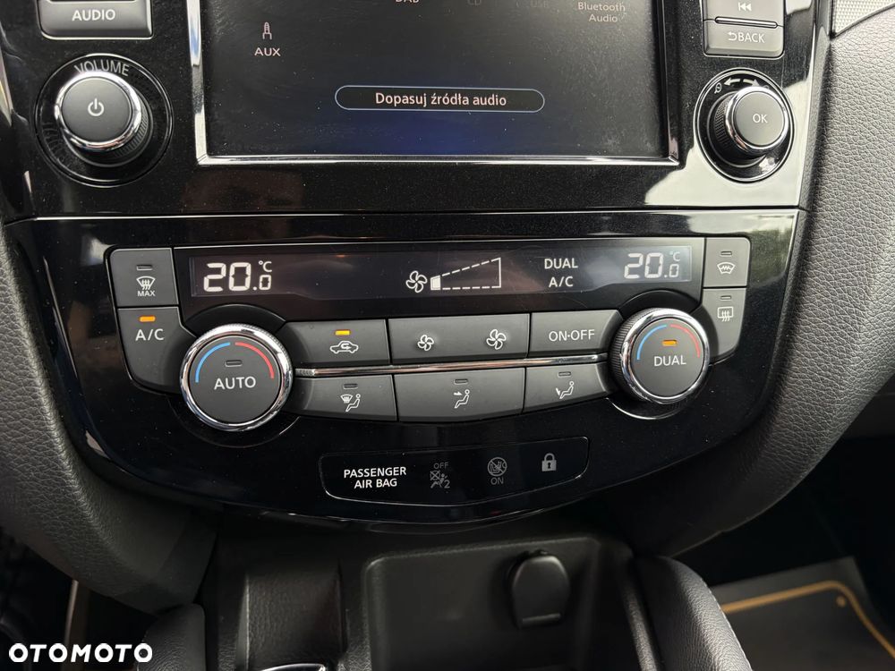 Nissan Qashqai 1.3 DIG-T DCT N-CONNECTA - 29