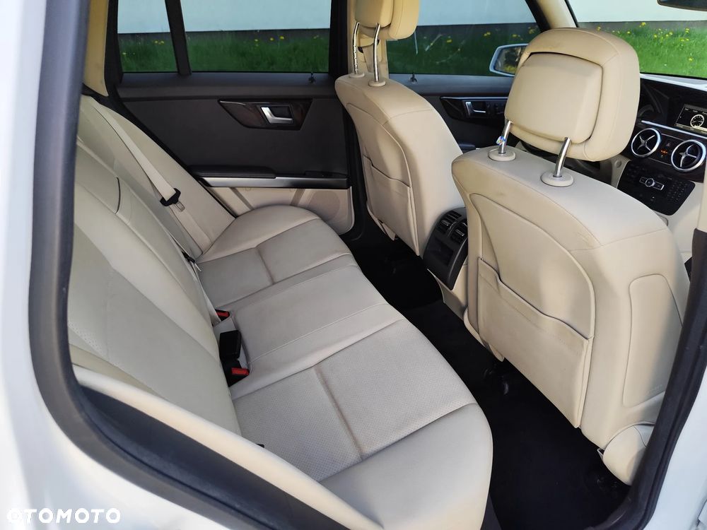 Mercedes-Benz GLK 350 4Matic (BlueEFFICIENCY) 7G-TRONIC - 30